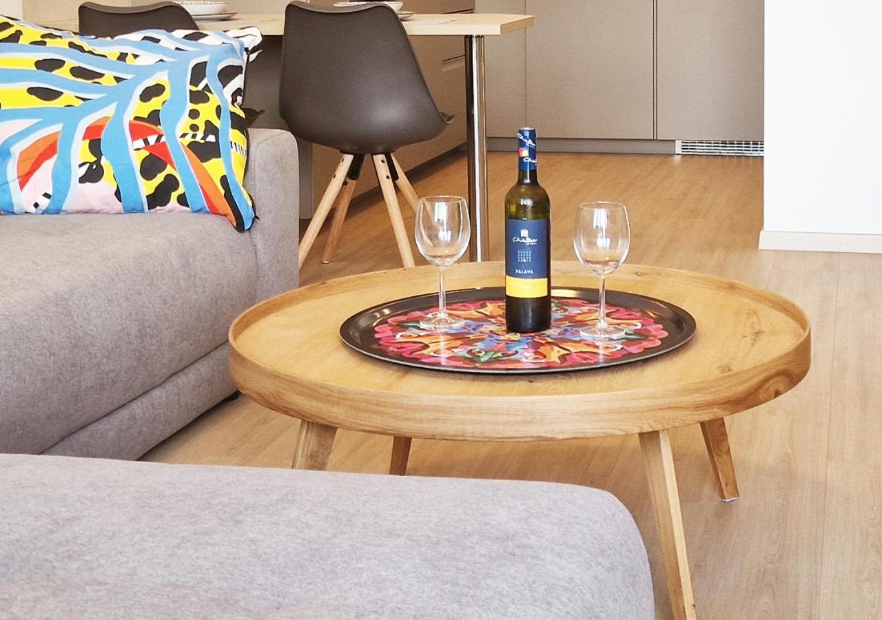 New Cozy 2 Room Pink Apartment Bratislava 059 Екстер'єр фото