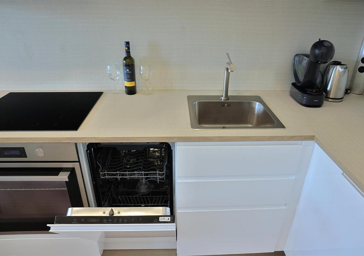 New Cozy 2 Room Pink Apartment Bratislava 059 Екстер'єр фото