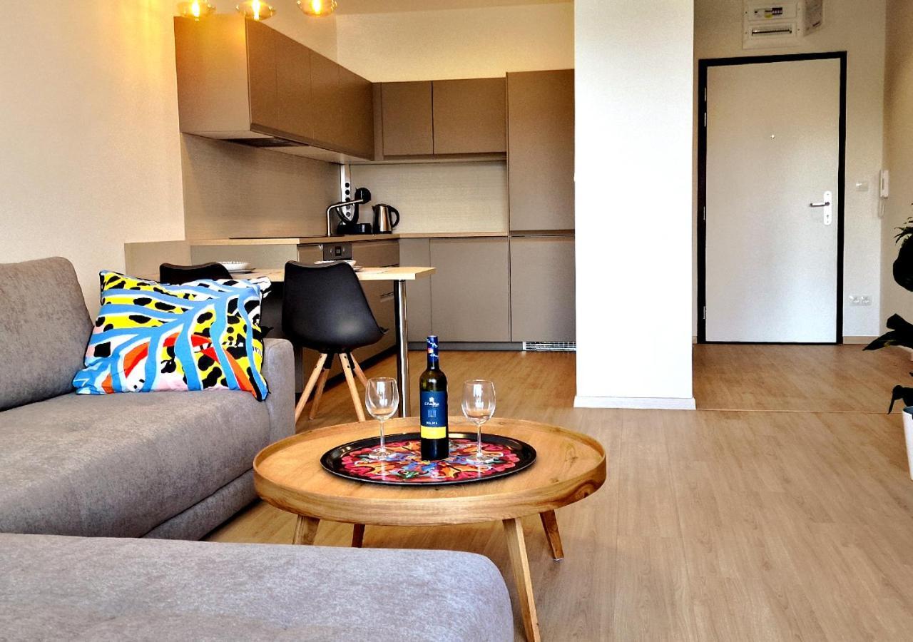New Cozy 2 Room Pink Apartment Bratislava 059 Екстер'єр фото